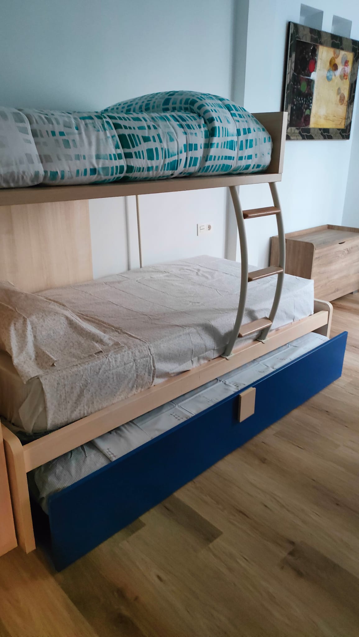 Dormitorio con literas